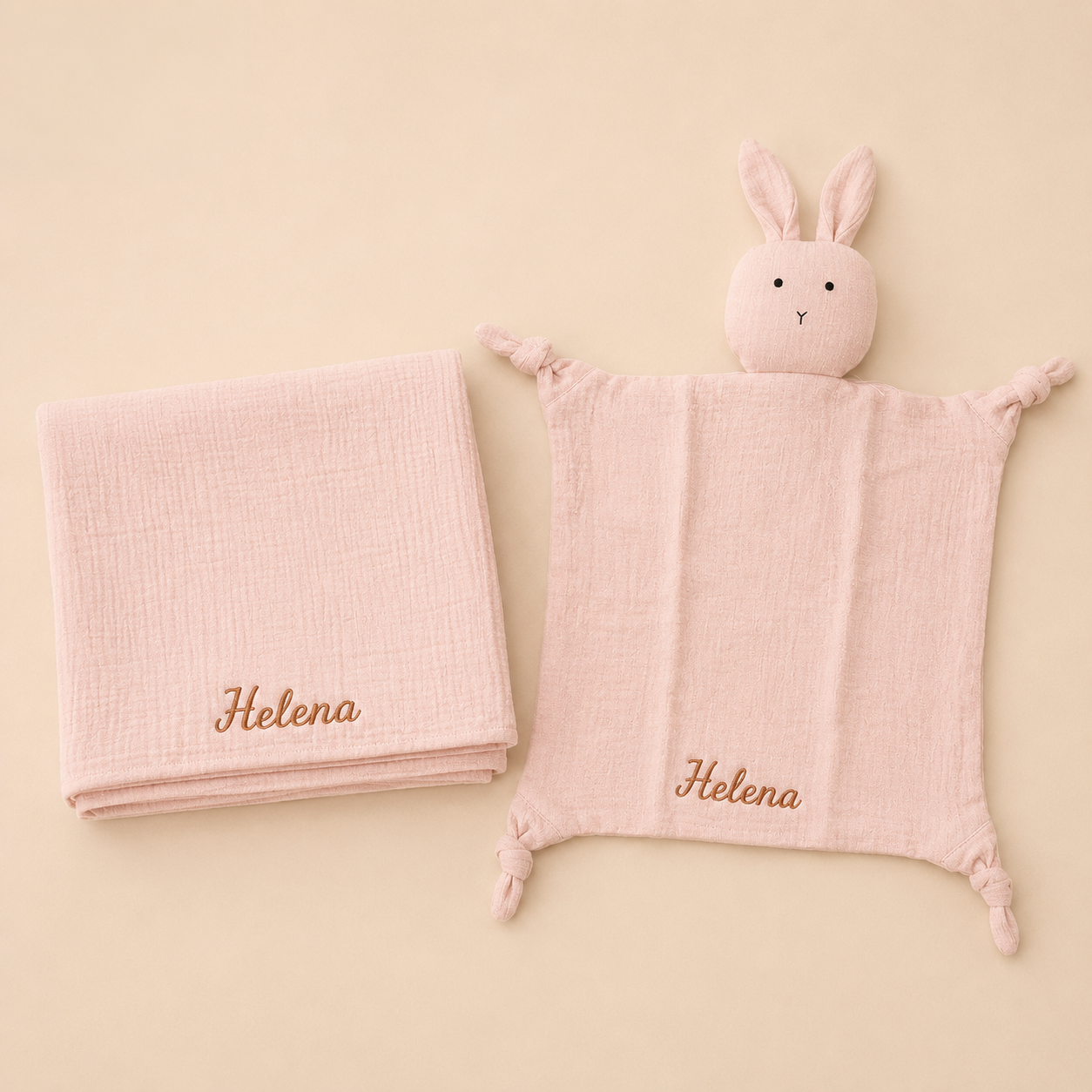 Kit Aconchego Personalizado com Nome — Naninha + Manta Bordada